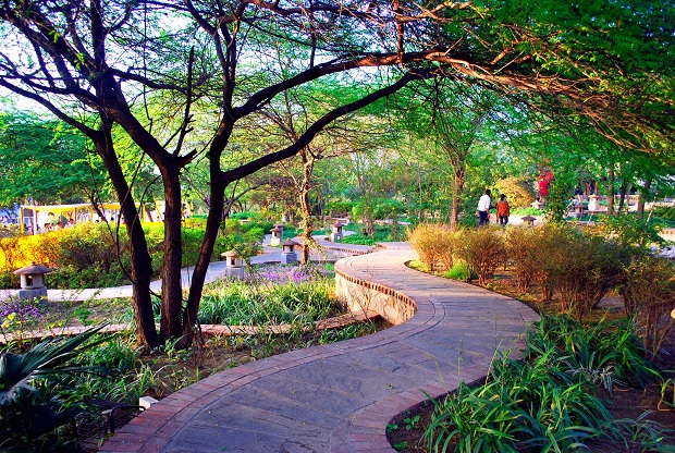 Garden of Five Senses - Couple spots in Delhi