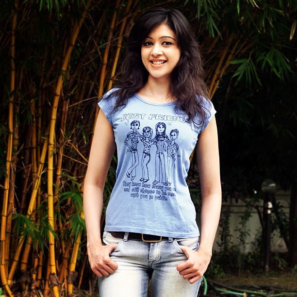 Sapna Vyas in Jeans