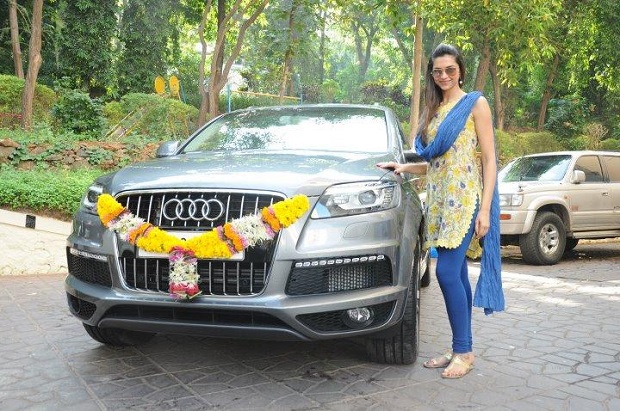 Deepika Padukone Car - Bollywood Celebrities Car