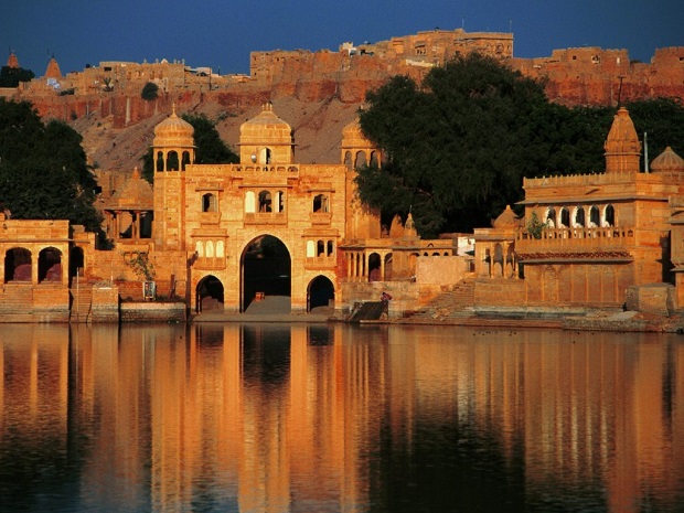Gadi Sagar Lake - tourist spots in Jaisalmer