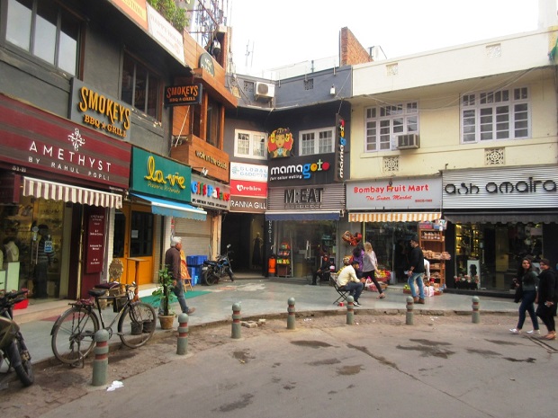 Khan Market - Upscale shopping Places in Delhi