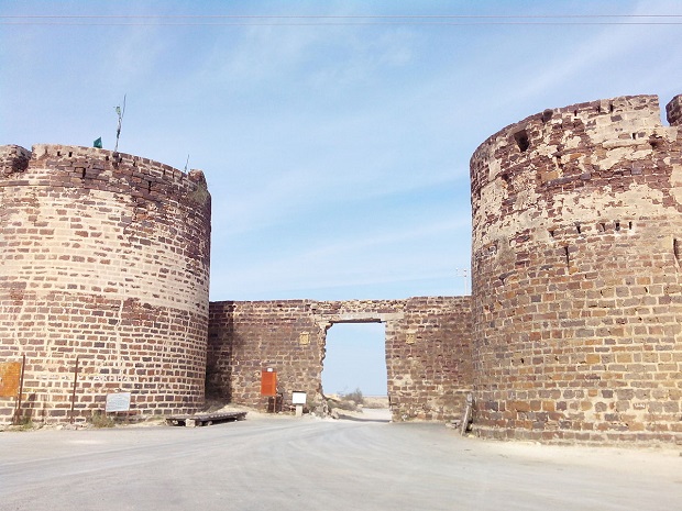 Lakhpat Fort - Tourist places in Kutch