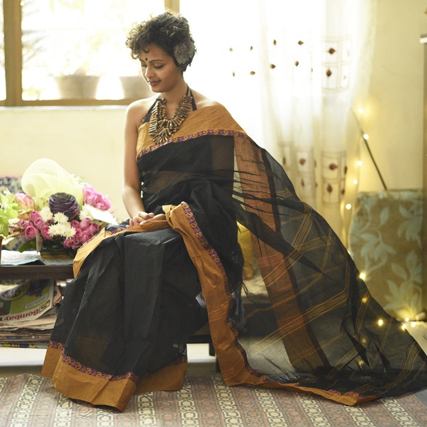 Bengali saree black