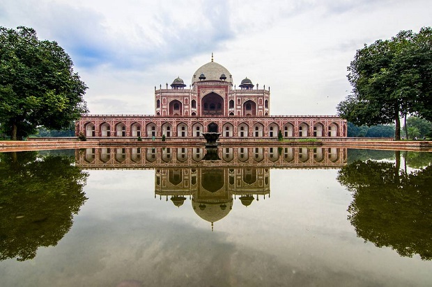 Humayun Tomb - Must visit places in Delhi