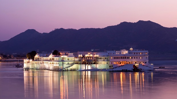 Taj Lake palace Udaipur - Palaces in Rajasthan