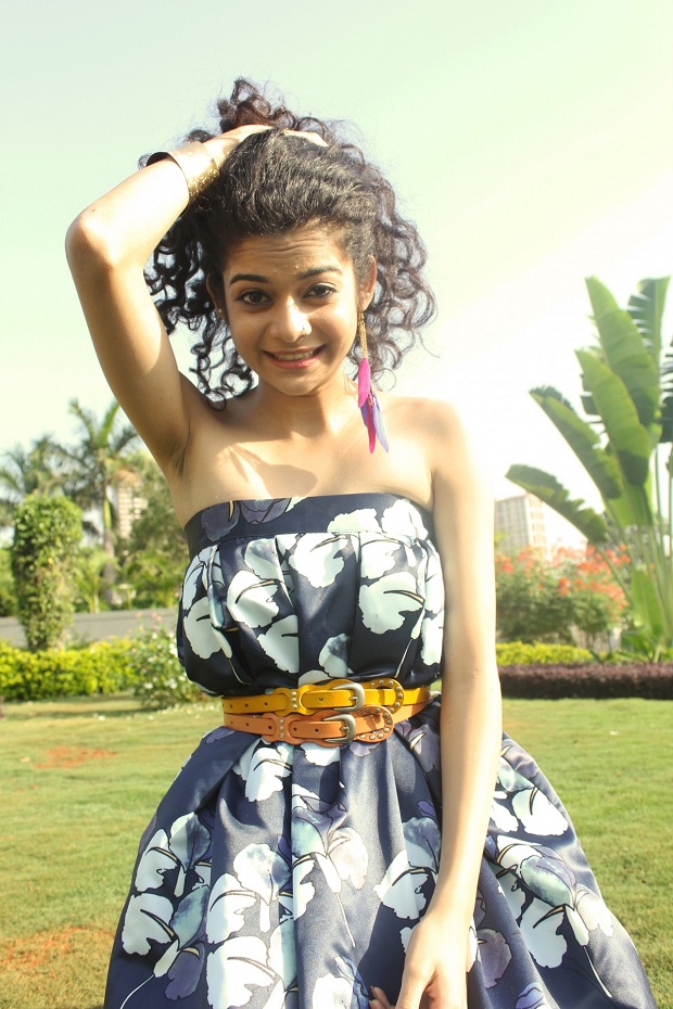 Mithila Palkar Karwaan