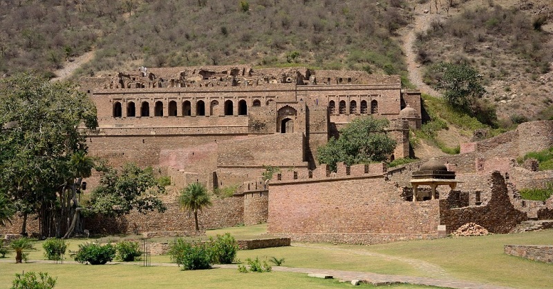 Mystery Behind Bhangarh Fort
