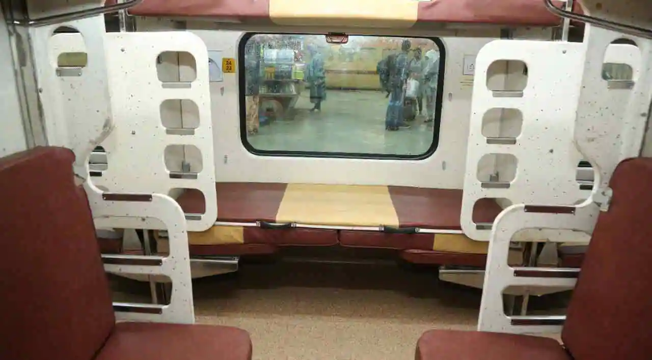 Rajdhani, Tejas coaches