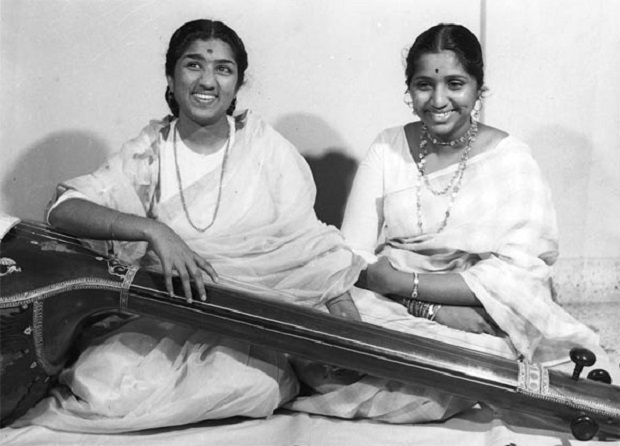 Lata Mangeshkar and Asha Bhosle
