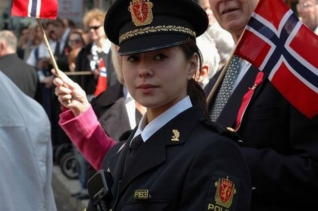 Norwegian police woman sexy
