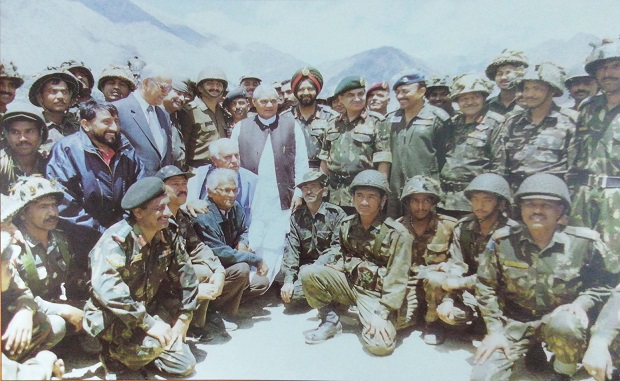Atal Bihari Vajpayee with Kargil soldiers