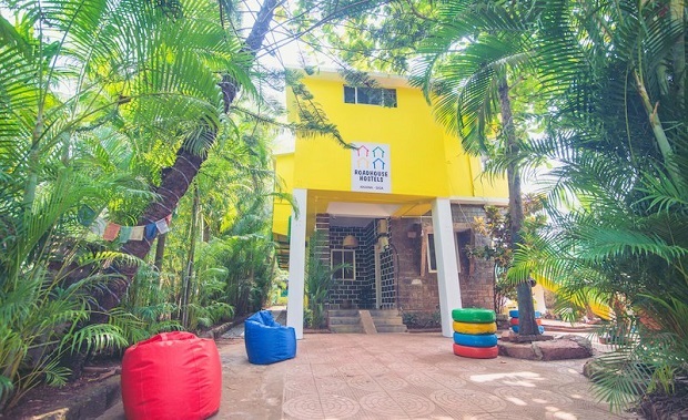 Roadhouse Hostel, Anjuna Goa - Cheapest Backpackers Hostels In Goa