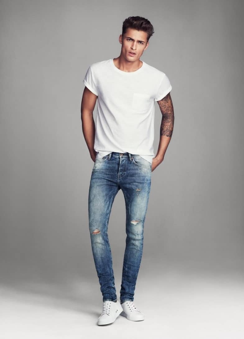 Guy wearing Skinny Jeans