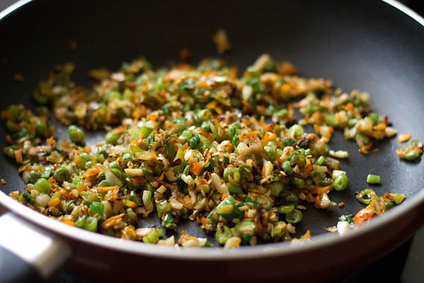 Momos fillings can be Unwashed and under-cooked