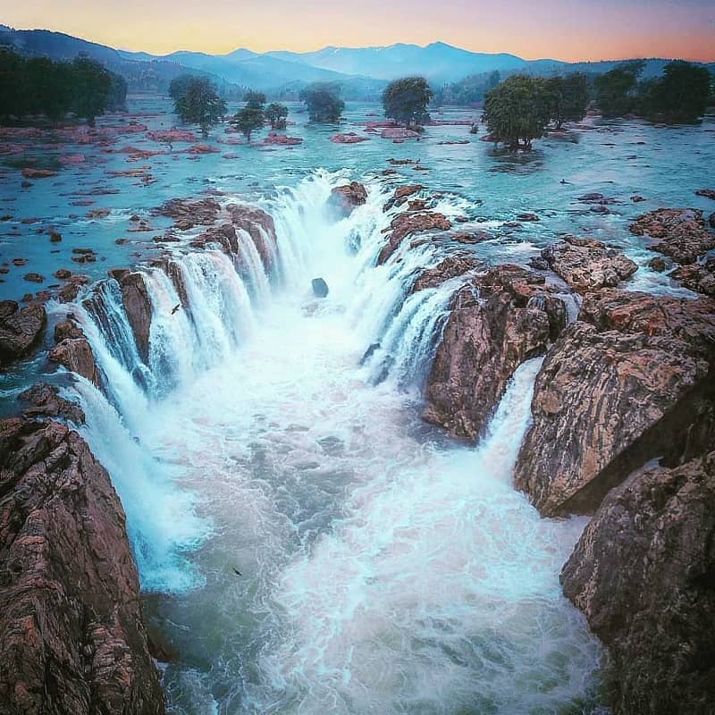 Hogenkal Waterfalls - Waterfalls in Tamil Nadu