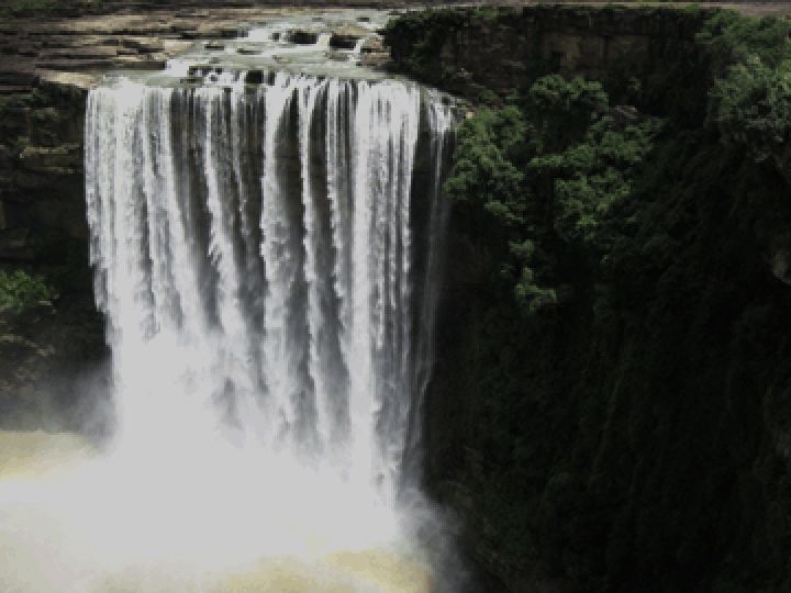 Satdhara Falls - Waterfalls in Himachal Pradesh