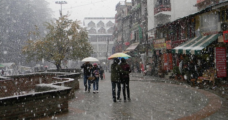 Mall Road Manali Snowfall