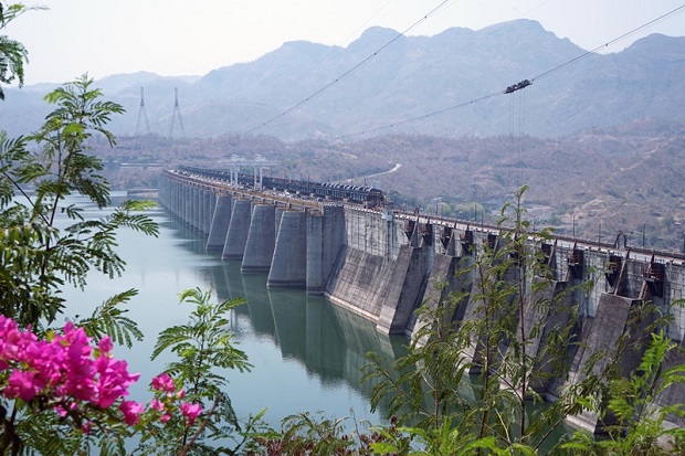 Sardar sarovar dam height