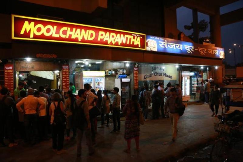 late night food in Delhi -Moolchand Paranthe Walla