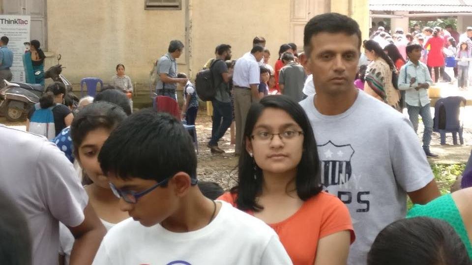 Rahul Dravid school queue