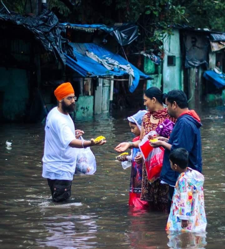 Khalsa Aid in Mumbai Rains