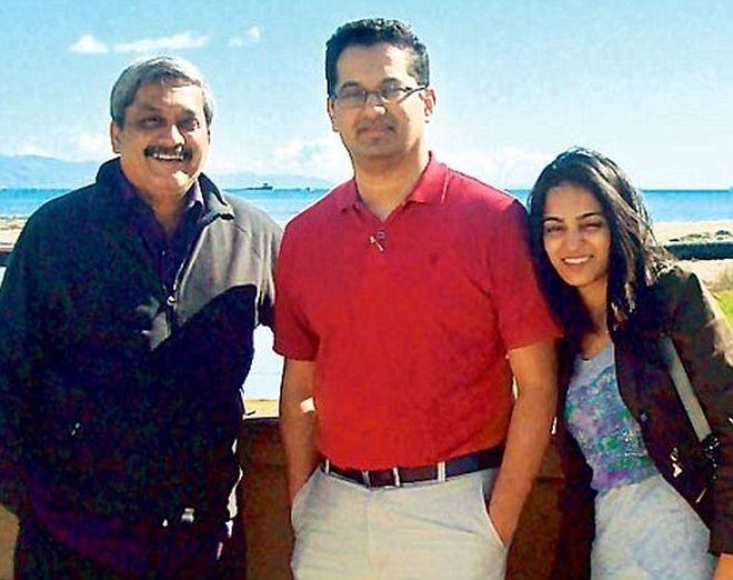 Manohar Parrikar wife son family