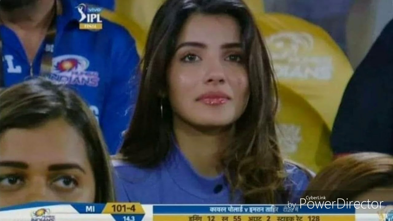 ADITI HUNDIA - Mumbai Indians Girl - Stadium Girl Viral