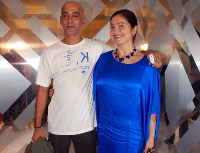 Pooja Bhatt - Manish Makhija divorce