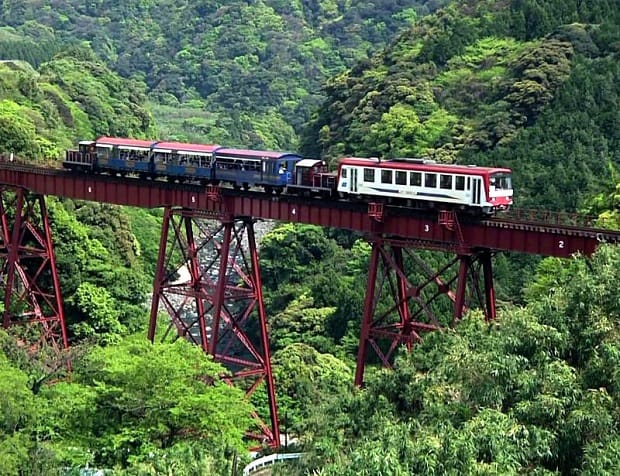 Dangerous Trains Routes - Aso Minami Route, Japan