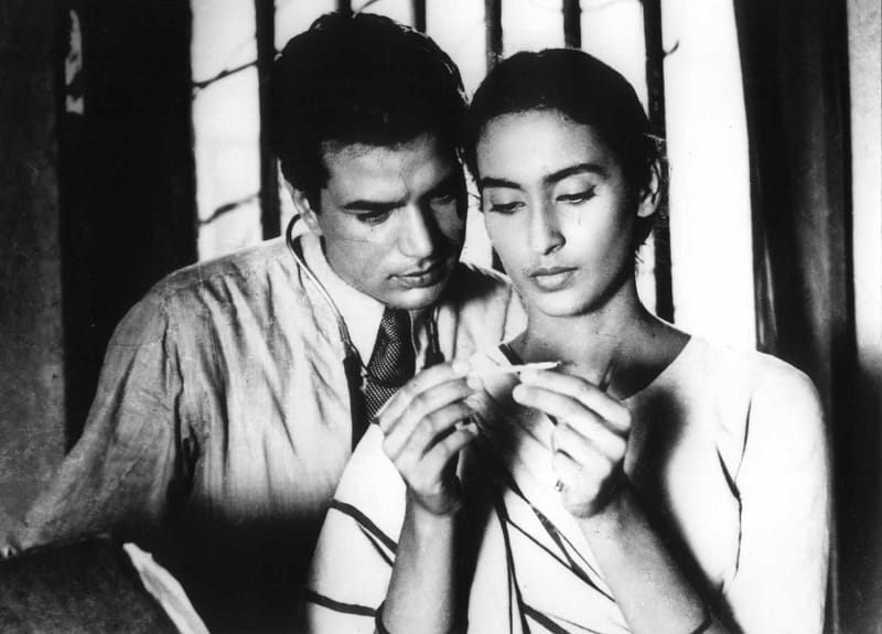 Nutan with Dharmendra in Bandini