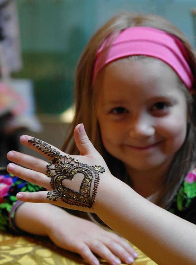 Unique Mehndi designs for kids