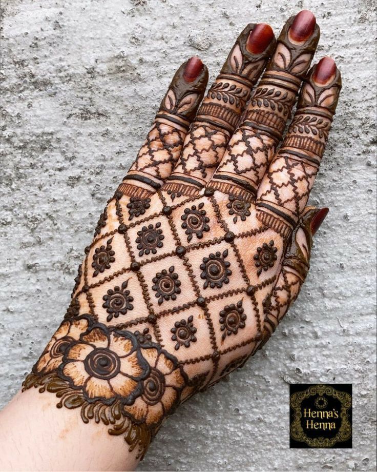 simple Chequered henna design