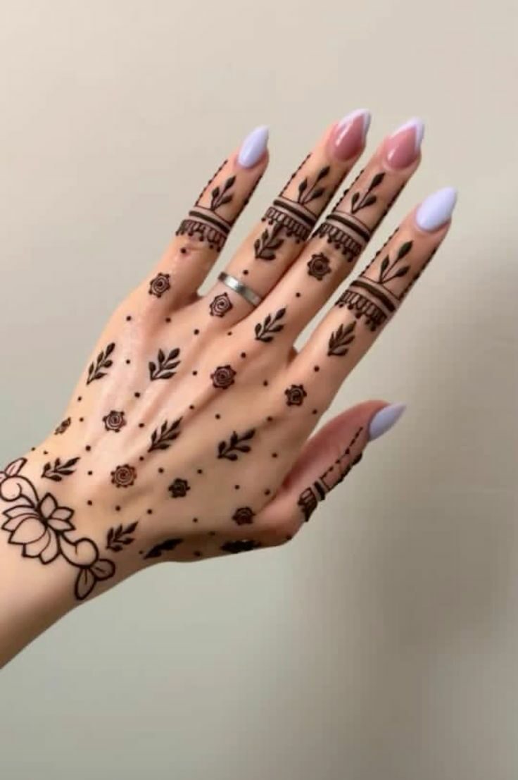 simple floral mehndi backhand