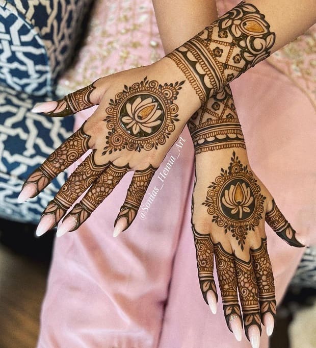 simple lotus mehndi design