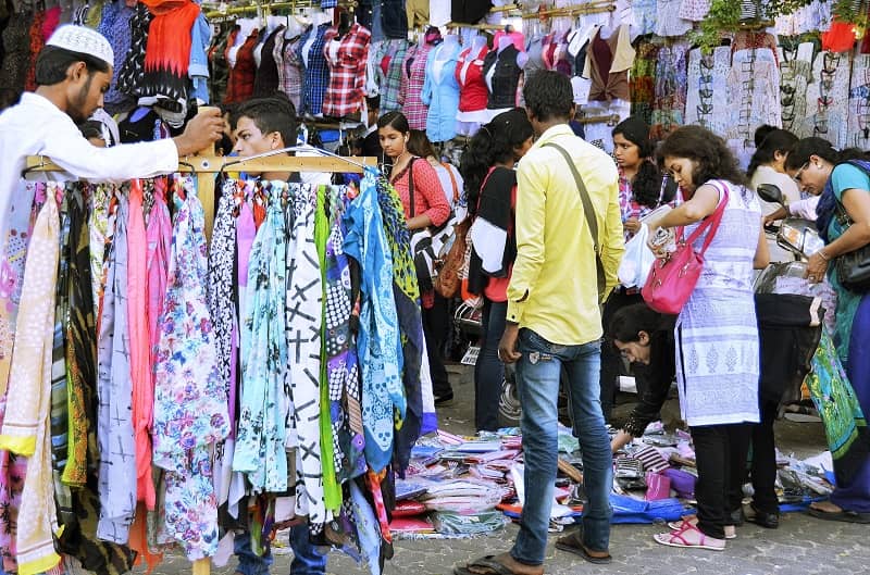 Clothes Market in Mumbai - Linking Road