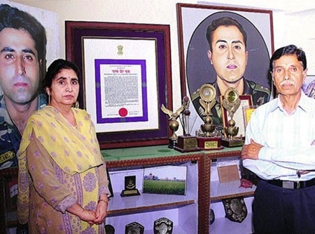 Vikram Batra mother and father