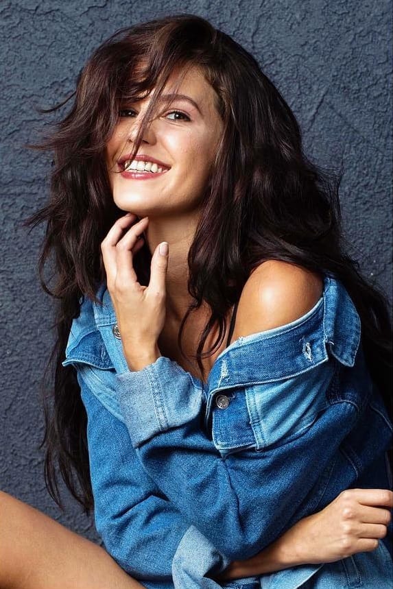 Isabelle Kaif sexy photo