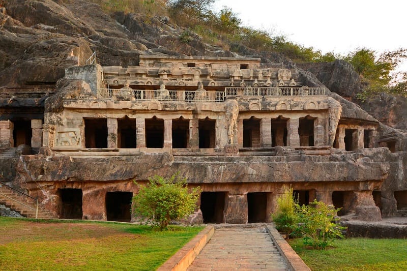 Historical Places In Andhra Pradesh-Undavalli Caves