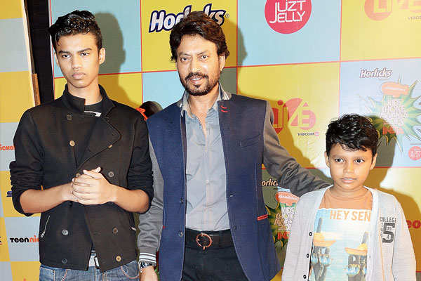 Irrfan Khan son Babil and Ayaan