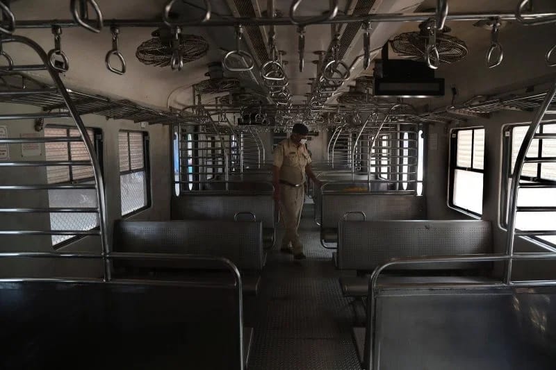 mumbai local train during coronavirus