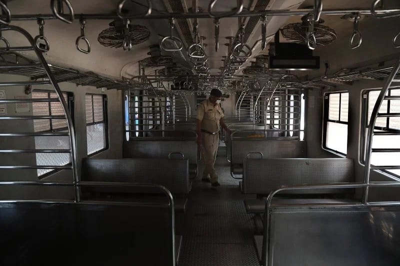 mumbai local train during coronavirus