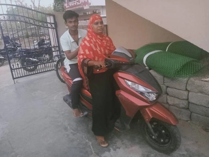 1400km on scooty to bring son
