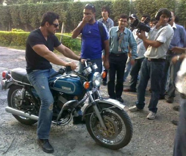 john abraham bikes Yamaha Re 350