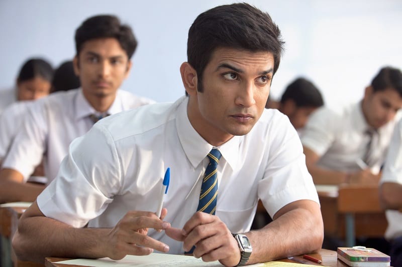 Sushant Singh Rajput can write with both hands at once