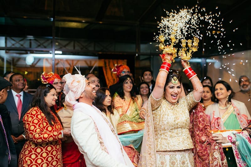 Why Do Brides Throw Rice At The Vidai