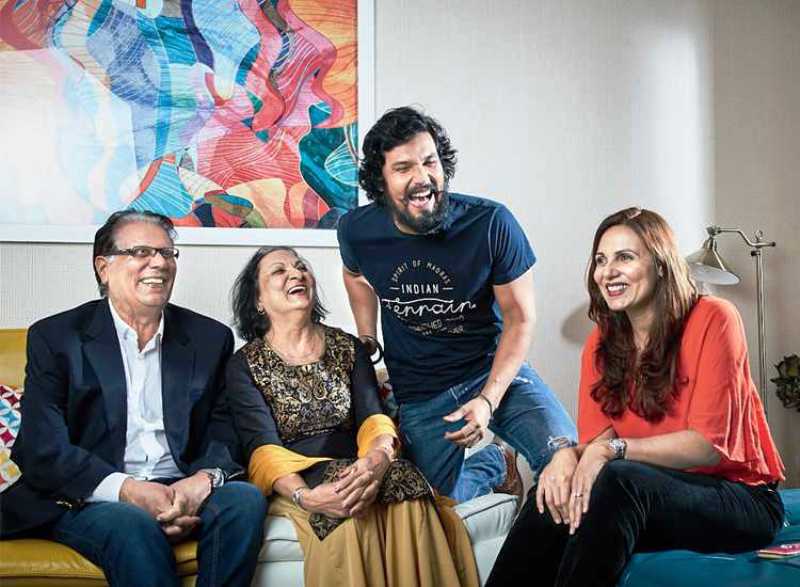 Randeep Hooda parents