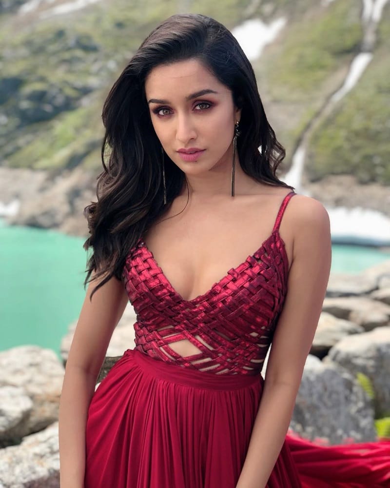 Humble Bollywood actors-Shraddha Kapoor