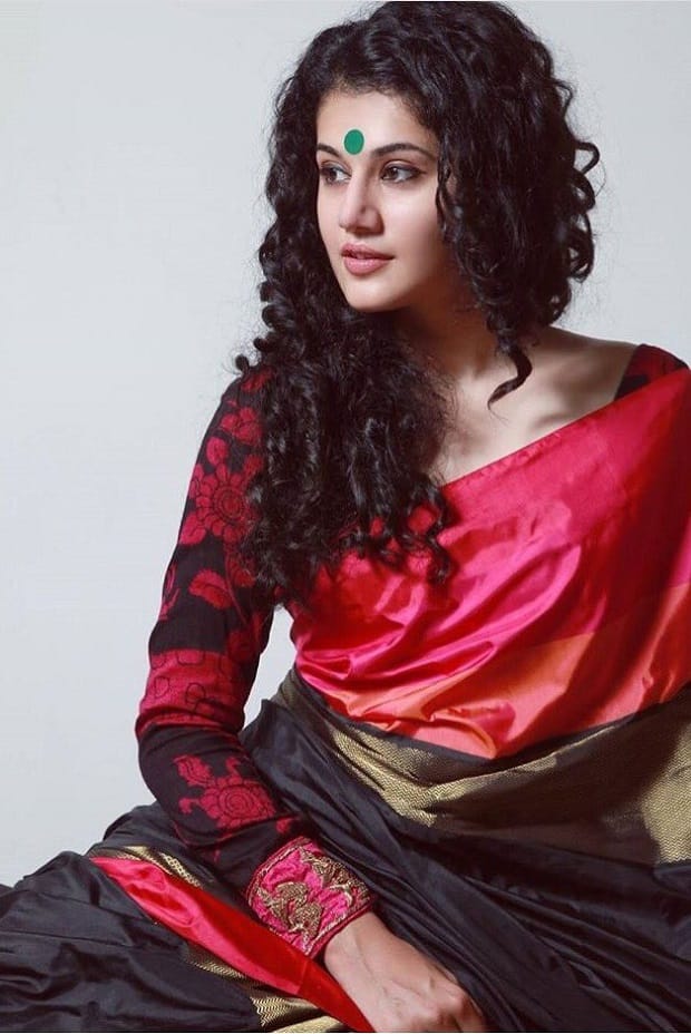 Taapsee Pannu In saree