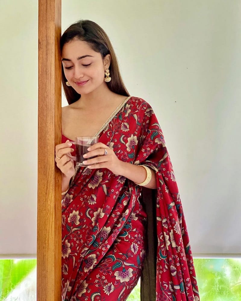 Tridha Choudhury in saree