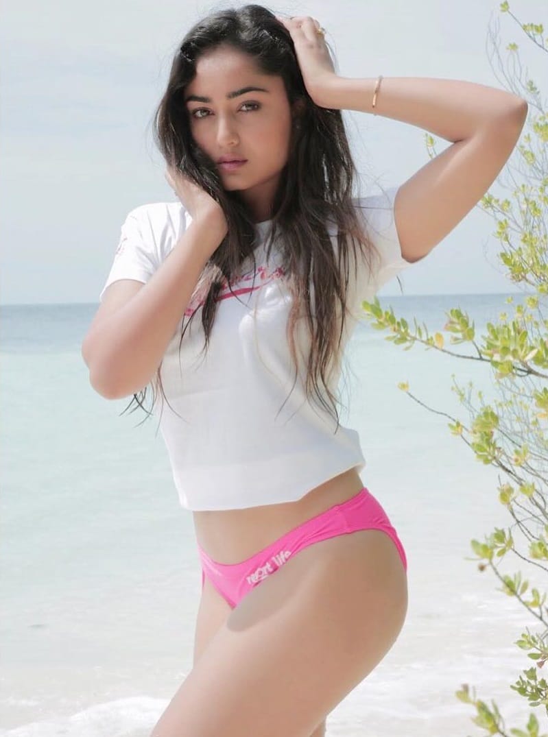 Tridha Choudhury sexy pic